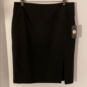 NWT Adrienne Vittadini Black Straight Skirt S: 10